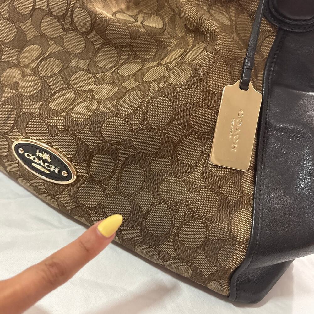 Coach Edie Shoulder Bag 28 in Signature Jacquard Logo Work Travel Y2k Purse - Picture 12 of 13